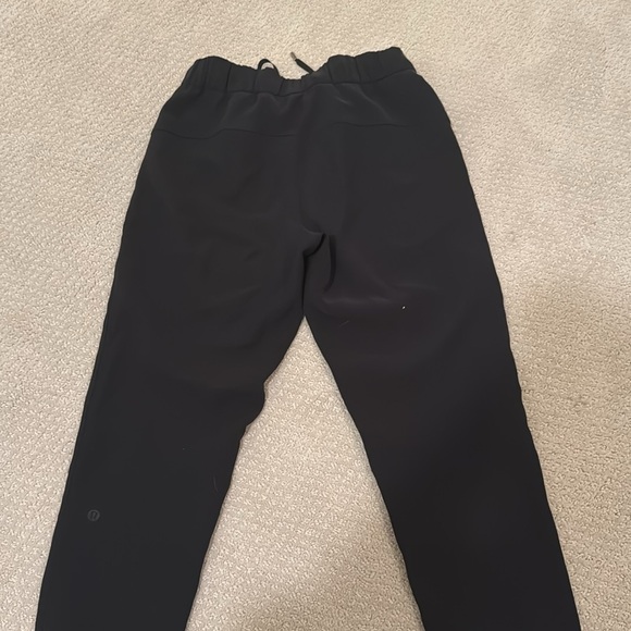 Lululemon High Rise Jogger - Picture 2 of 5